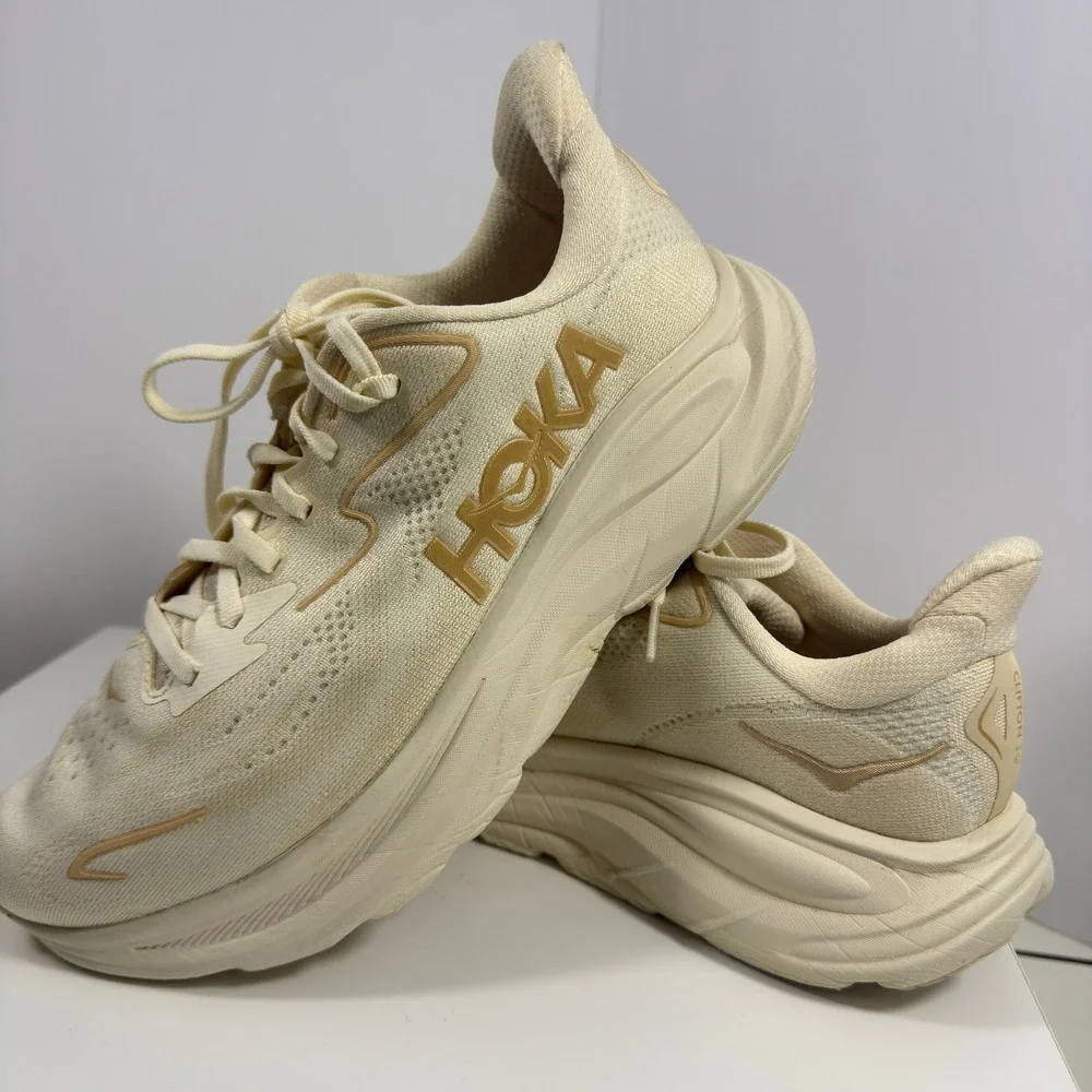 HOKA Clifton 10 Running Shoes Women Size 9.5 Vanilla Birch Cream Gold Sneaker